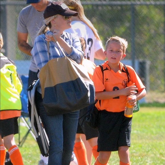 Celine Horizontal Bi-color Cabas - Picture 13 of 13